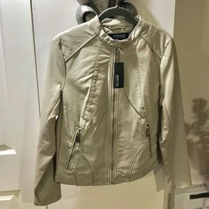 New Kenneth Cole Women’s Faux leather jacket Med